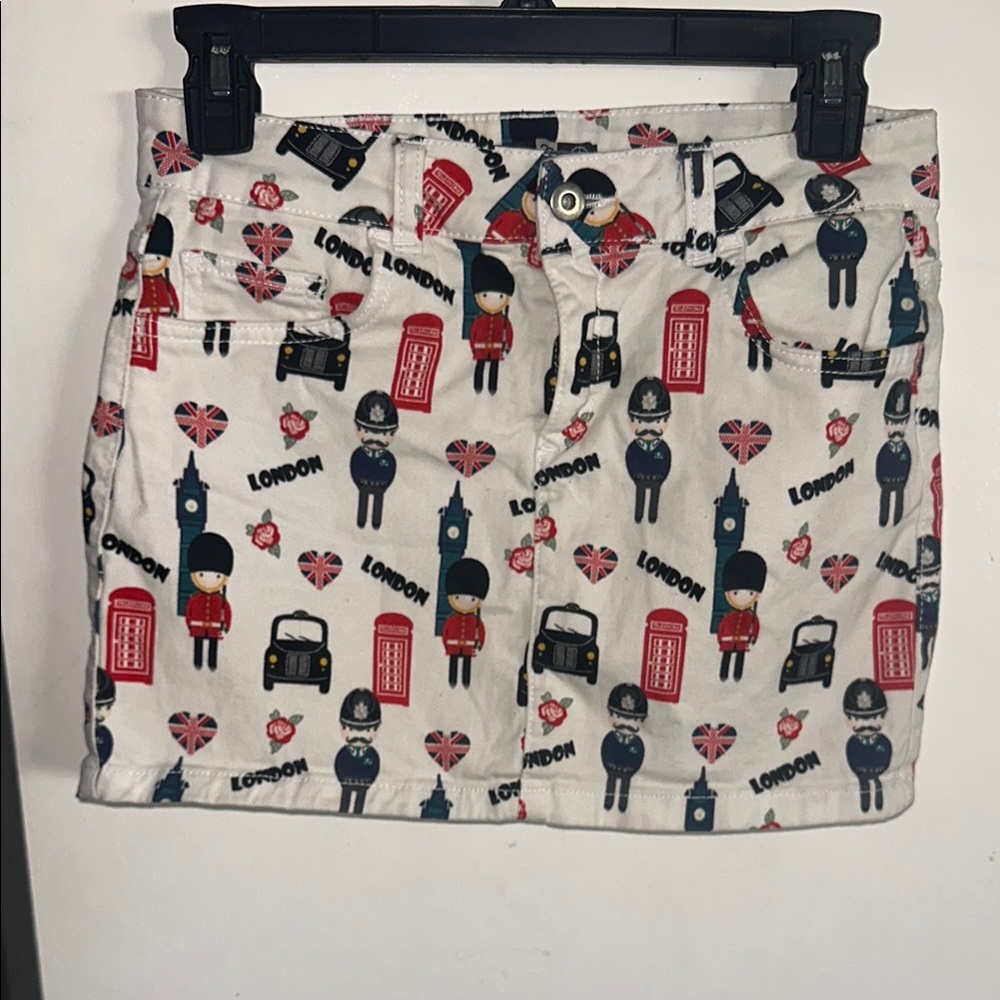Ole by Koton London Print Skirt Size: 36/Small - White and Red